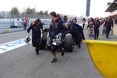 Daniil Kvyat - Red Bull - Formel 1-Test - Barcelona - 26. Februar 2015