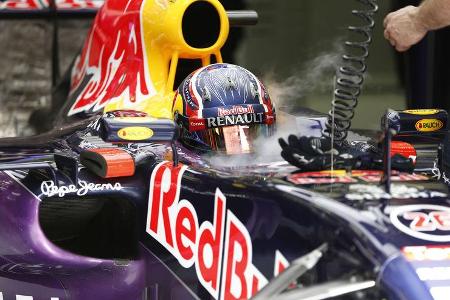 Daniil Kvyat - Red Bull - Formel 1 - GP Bahrain - 18. April 2015