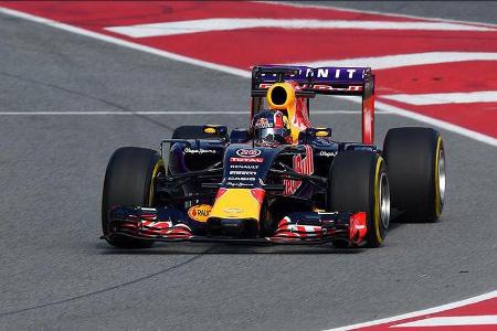 Red Bull RB11 - Filmtag - Barcelona - F1 2015
