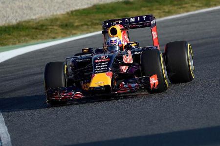 Red Bull RB11 - Filmtag - Barcelona - F1 2015