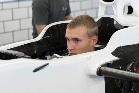 Sergey Sirotkin - Sauber Sitzanpassung 2013