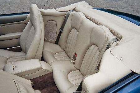 Jaguar XK8, RŸcksitze