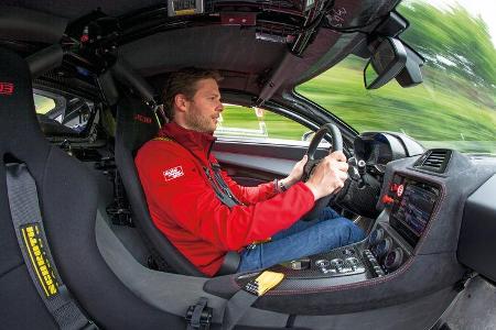 Jaguar C-X75, Cockpit, Fahrer