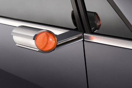 Interessante Design-Clous auch bei diesem Autozwerg.