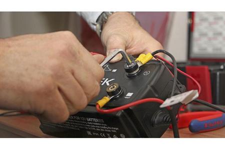 Ladegerät-Einbau im Reisemobil