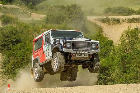 Land Rover Bowler Rallye Defender