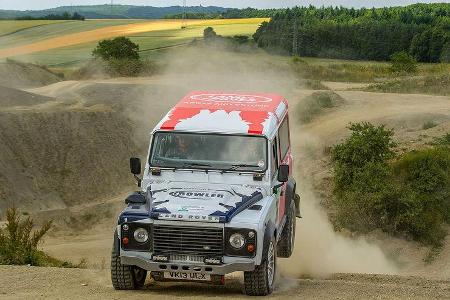 Land Rover Bowler Rallye Defender
