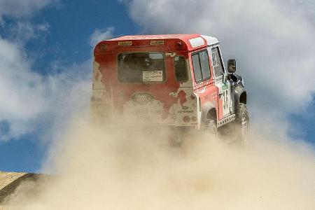Land Rover Bowler Rallye Defender
