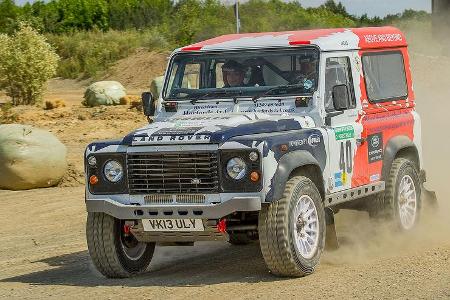 Land Rover Bowler Rallye Defender