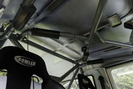 Land Rover Bowler Rallye Defender