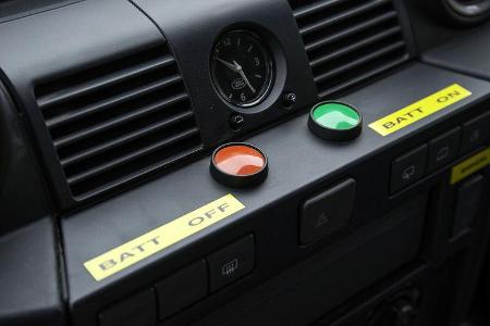 Land Rover Bowler Rallye Defender