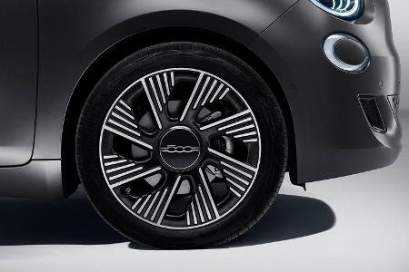 11/2020, Fiat 500e mit Mopar-Zubehör