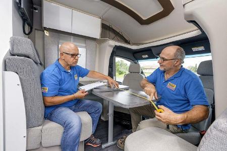 VT Frankia M-Line T7 GD Neo vs Laika Kosmo 2010