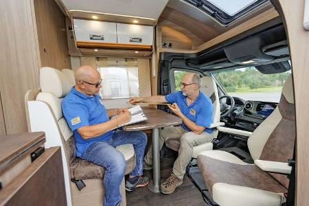 VT Frankia M-Line T7 GD Neo vs Laika Kosmo 2012