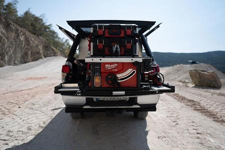 11/2020, Mitsubishi L200 mit Werkzeug-Aufbau