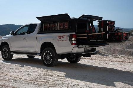 11/2020, Mitsubishi L200 mit Werkzeug-Aufbau