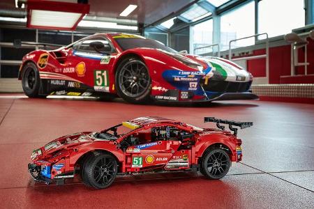 Lego Ferrari 488 GTE AF CORSE 51