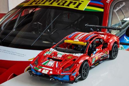 Lego Ferrari 488 GTE AF CORSE 51