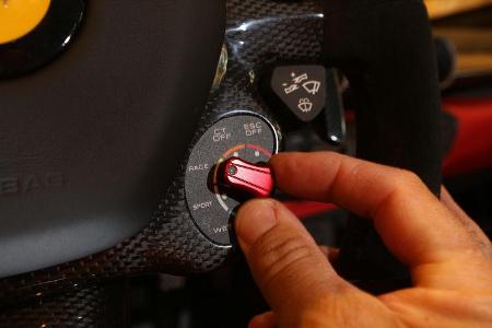 Ferrari LaFerrari, Bedienelemente