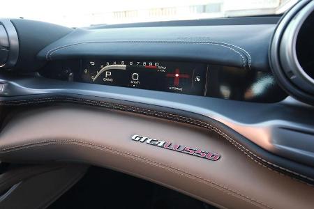 Ferrari GTC4 Lusso, Anzeigeinstrumente
