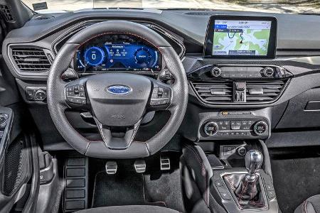 Ford Kuga PHEV, Interieur