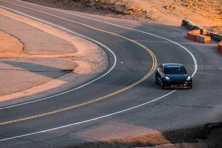Tesla Model 3 Unplugged Performance Joshua Allan Pikes Peak crash (2020)
