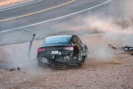 Tesla Model 3 Unplugged Performance Joshua Allan Pikes Peak crash (2020)