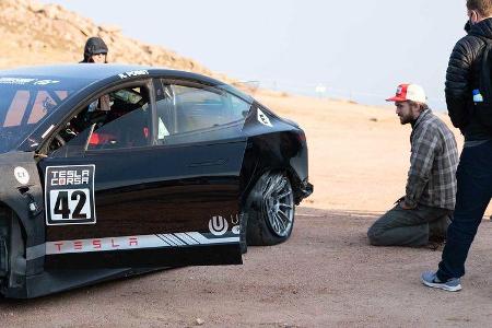 Tesla Model 3 Unplugged Performance Joshua Allan Pikes Peak crash (2020)