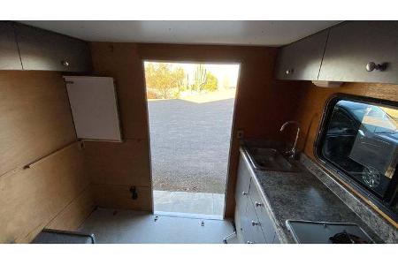 Hummer H1 mit Callen Camper-Absetzkabine