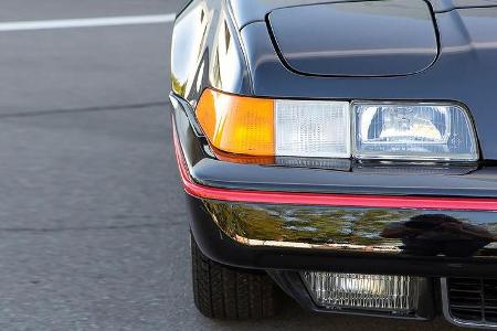 Daher kommen auch die Klappscheinwerfer: die US-Vorschriften sahen eine Mindesthöhe für die Scheinwerfer vor.