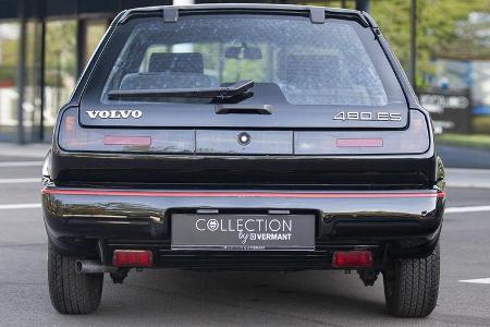 Die gläserne Heckklappe ist eine Hom­mage an den Volvo P1800 ES 