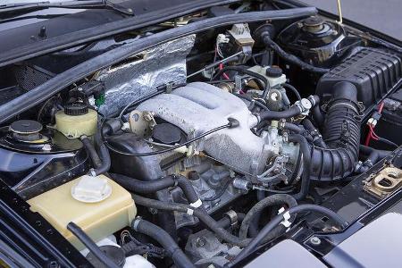 Er beschleunigt das Sportcoupé in unter 10 Sekunden auf 100 km/h und lässt ihn beinahe 200 km/h schnell fahren.