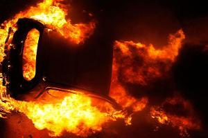 Brennendes Auto