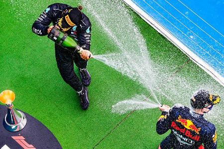 Lewis Hamilton - Mercedes - Max Verstappen - Red Bull