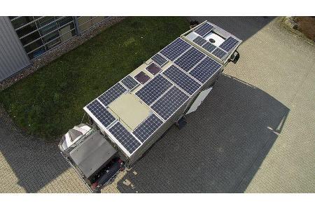 1,85 kWp Leistung besitzt die großflächige Solaranlage auf dem Dach.