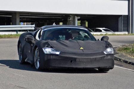 Erlkönig Ferrari SF90 Stradale Spider
