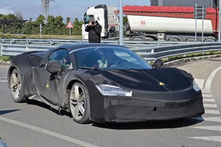 Erlkönig Ferrari SF90 Stradale Spider