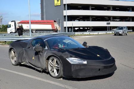 Erlkönig Ferrari SF90 Stradale Spider