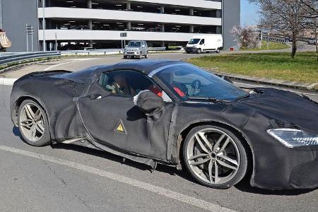 Erlkönig Ferrari SF90 Stradale Spider