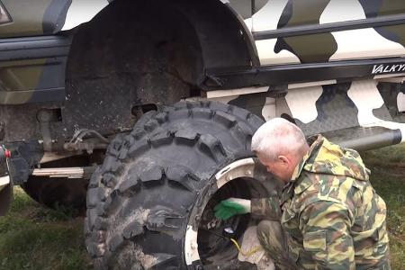 BMW 7er (E32) Valkyrie 766