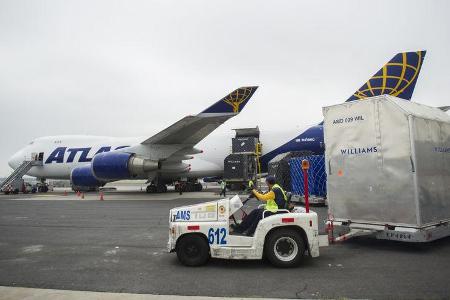 F1 Logistik - Flugzeug - GP Mexiko