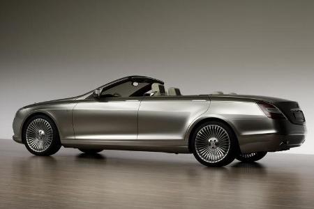 Das schwäbische Luxuscabrio diente als Blickfang auf der Detroit Auto Show im Jahr 2007.