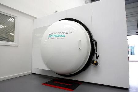 Mercedes GP - Fabrik Brackley