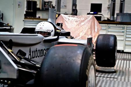 Mercedes GP - Fabrik Brackley