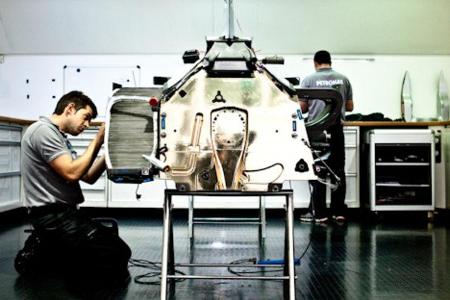 Mercedes GP - Fabrik Brackley