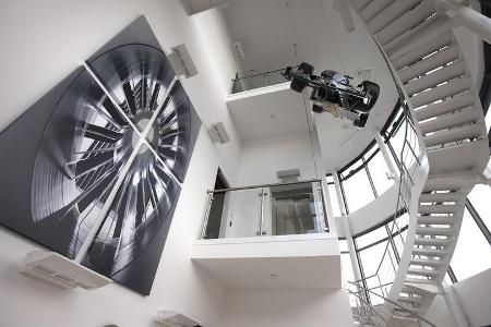 Mercedes GP - Fabrik Brackley