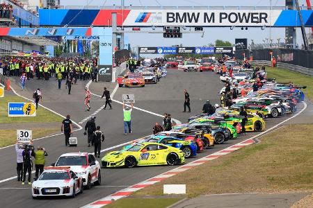 Startaufstellung - 24h-Rennen Nürburgring - Nordschleife - Samstag - 12.5.2018