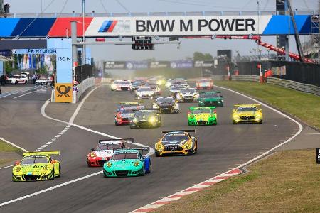 Start - 24h-Rennen Nürburgring - Nordschleife - Samstag - 12.5.2018
