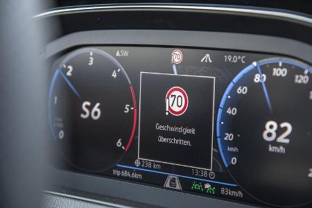 VW Passat Variant R-Line Edition, Interieur