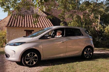 Louis Moreau hat sich zum 100. Geburtstag einen gebrauchten Renault Zoe gekauft.